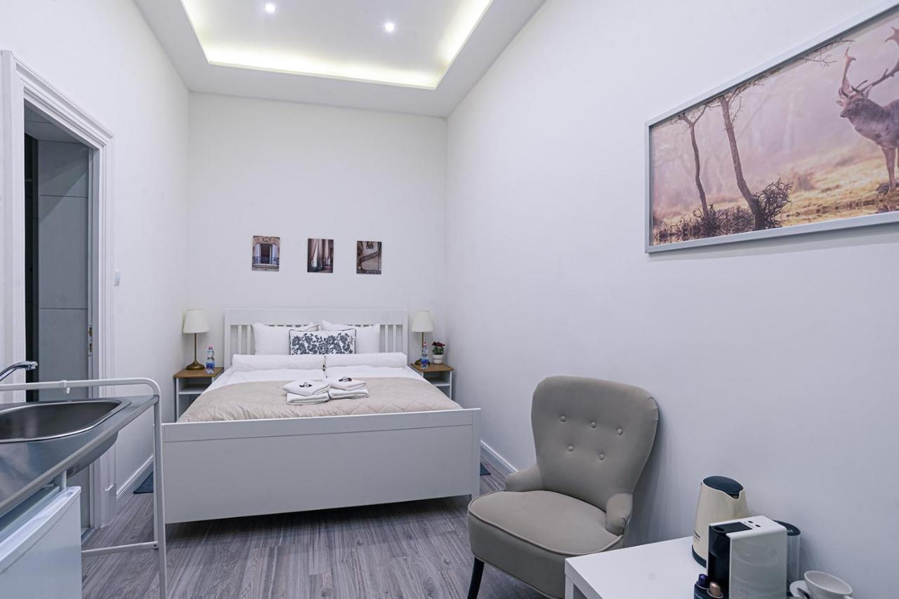 Joy Apartments On Kiraly Street Budapest Kültér fotó