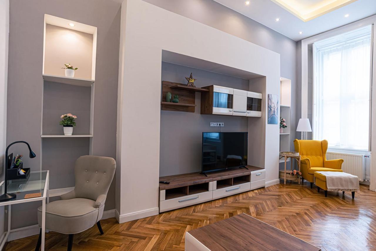 Joy Apartments On Kiraly Street Budapest Kültér fotó